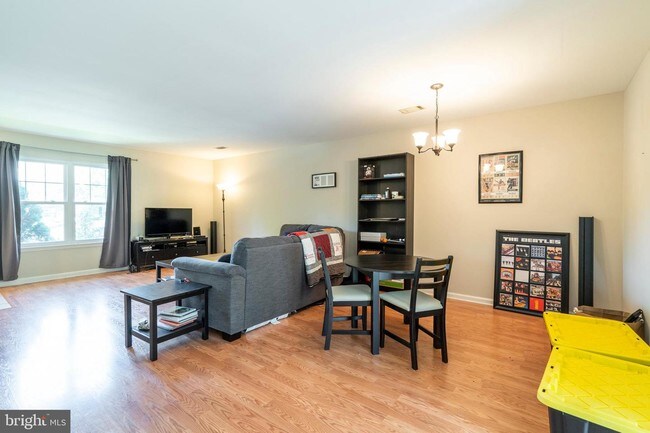 Foto del edificio - 1209 Timothy Ln