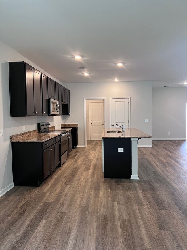 Building Photo - Great schools