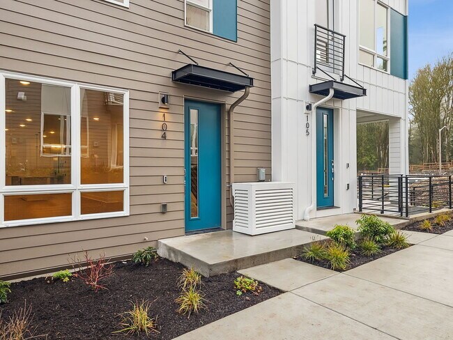 Building Photo - "Spacious 2-Bedroom Condo Oasis with 2 Baths in Prime Redmond Location – 1539 Sq Ft of Comfort!"