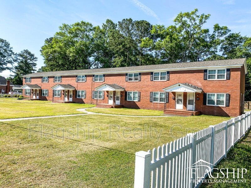 113 W 15th St, Washington, NC 27889 House Rental in Washington, NC