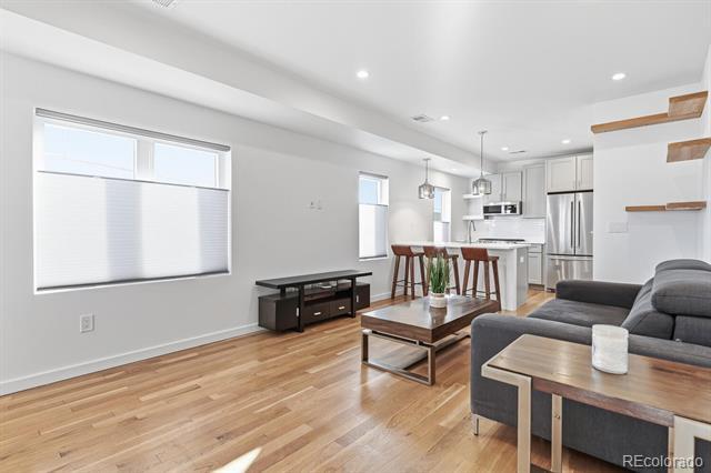 Foto del edificio - 3850 W 13th Ave