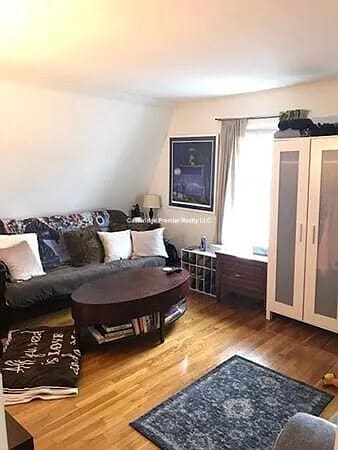 Building Photo - 13 Charnwood Rd