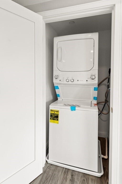 Building Photo - 385 Pleasant St