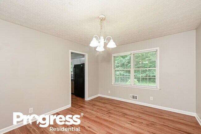 Building Photo - 523 Barbashela Dr