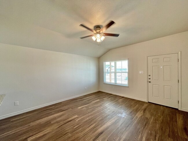 Building Photo - 1813 Montell