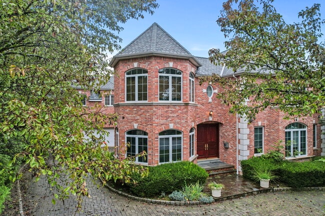 Photo - 1 Euclid Rd House