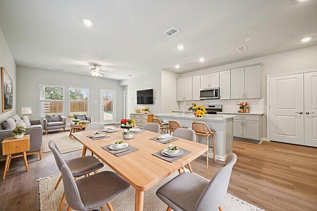 Foto del edificio - 1412 Bridgestone Dr