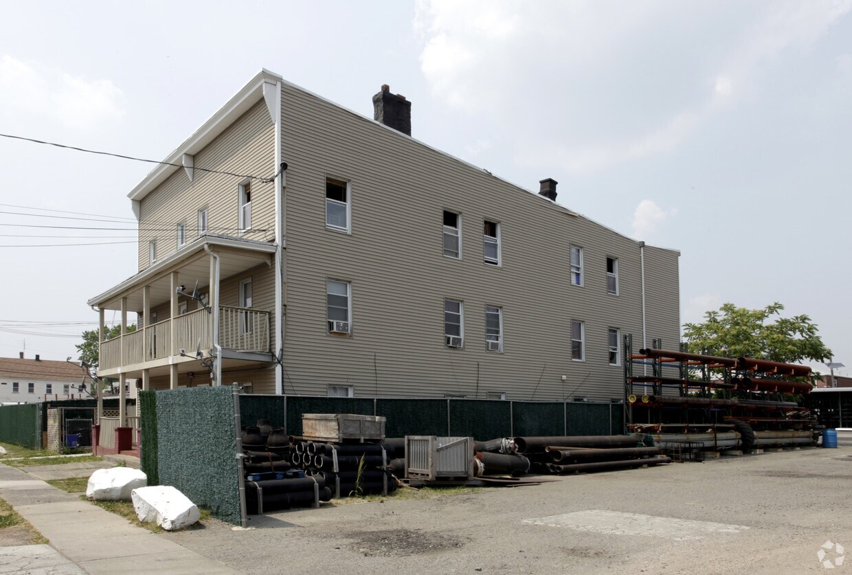 Primary Photo - 362-364 Market St