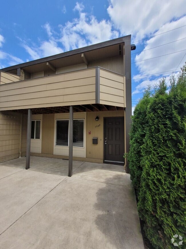 Building Photo - 1547 Mill St SE