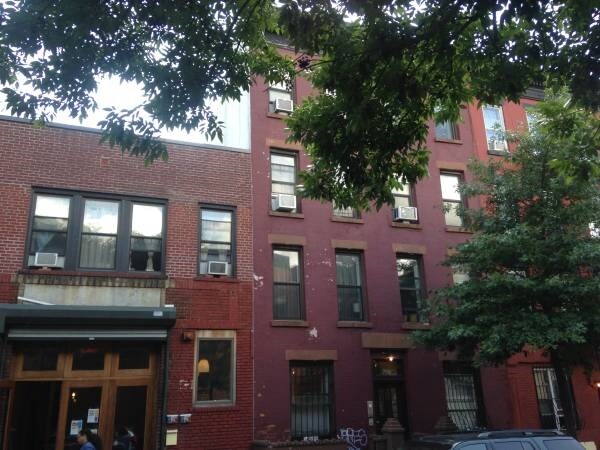 Foto del edificio - 704 Sackett St