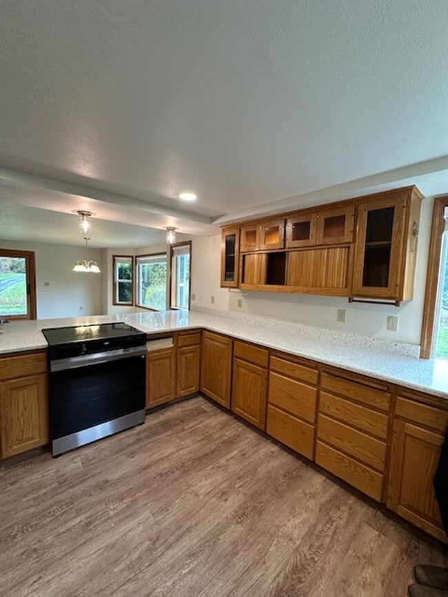 Building Photo - 23601 Labare Rd