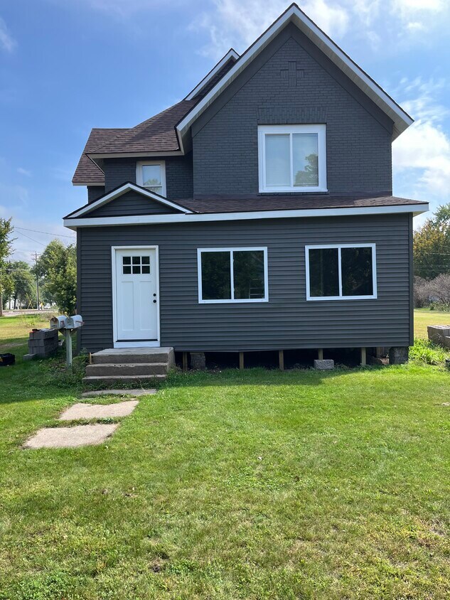 Foto del edificio - 716 2nd St NE