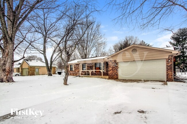 Foto del edificio - 241 Summit Ridge Dr