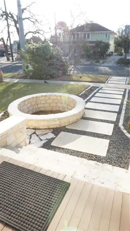 Building Photo - 1153 San Bernard St