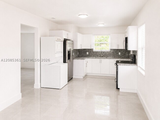 Building Photo - 1114 NW 59th St