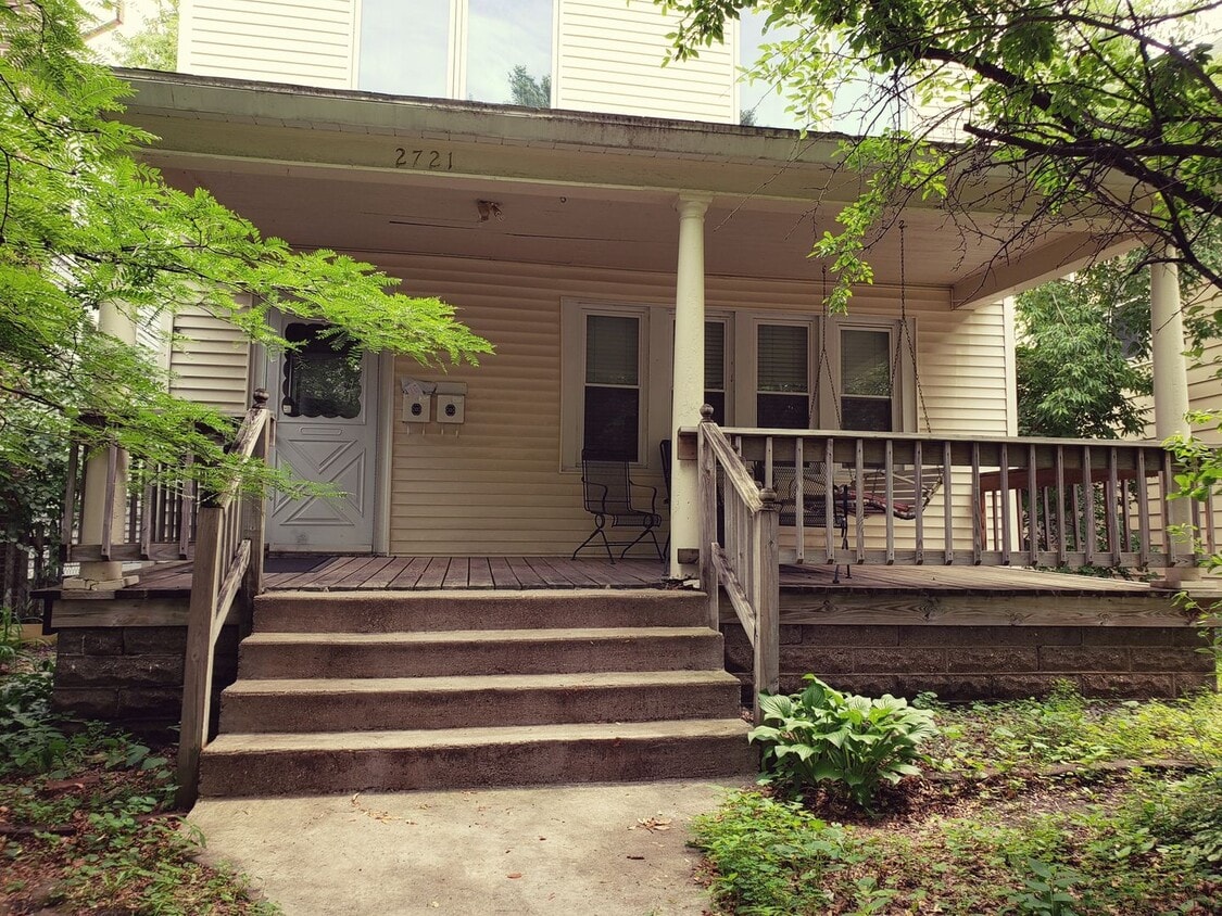 Foto principal - 2721 Fremont Ave S