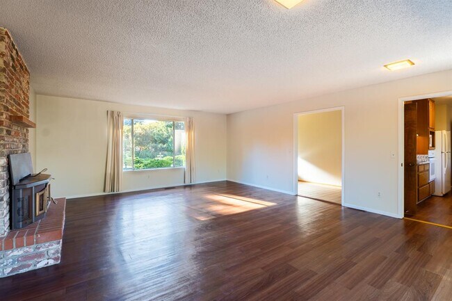 Foto del edificio - 27045 Meadows Rd