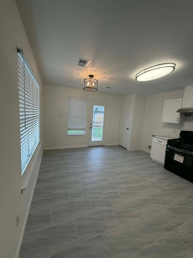 Building Photo - 13426 Sanderford Ln