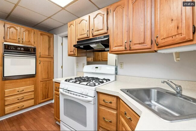 Foto del edificio - 4 Bedroom Home