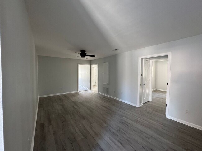 Building Photo - 536 Stockton St