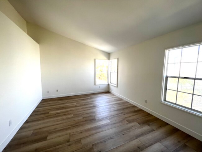 Foto del edificio - 1131 Mira Lago Ln E