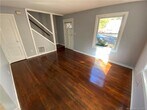 Primary Photo - 6 Valley Pl S