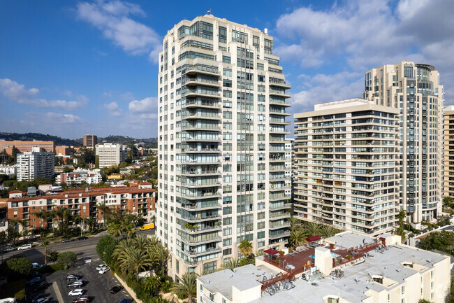 10808 Wilshire Blvd - The Californian