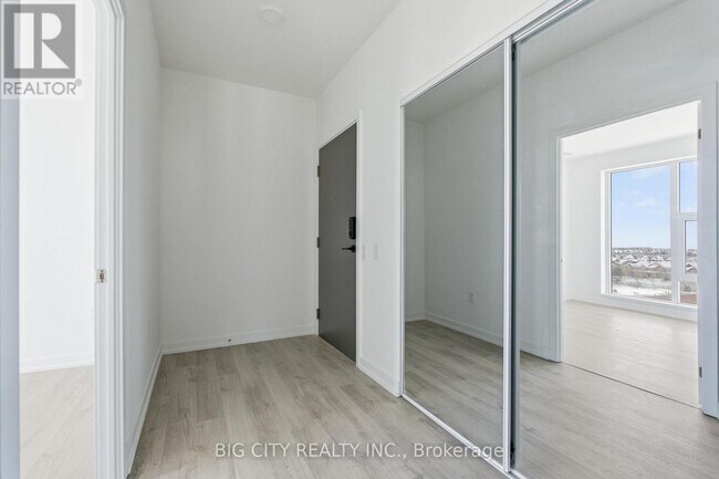 Photo du bâtiment - 9751 Markham Rd