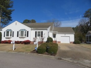 Building Photo - 709 Fort Hayes Ct