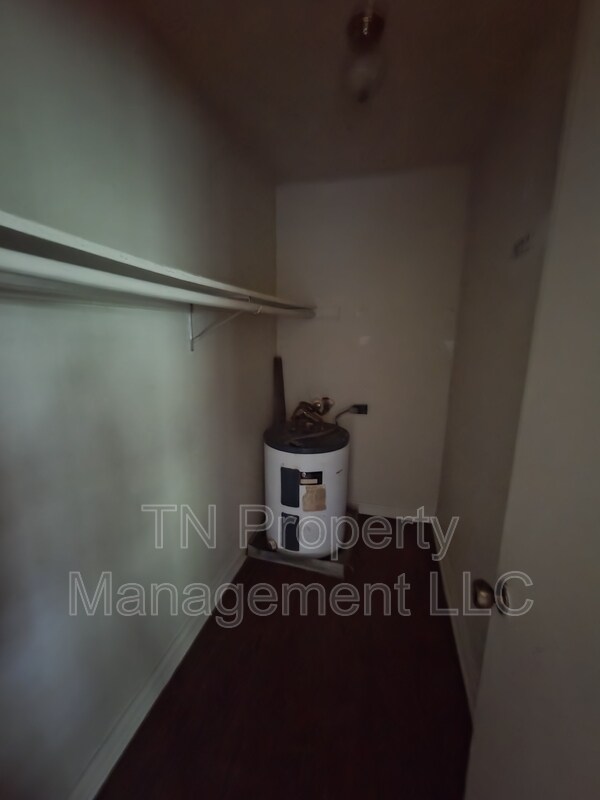 Building Photo - 204 Rue Royale