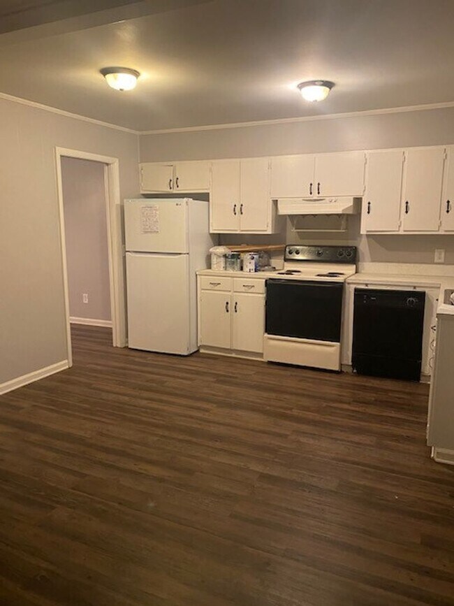 Foto del edificio - 734 12th St NW