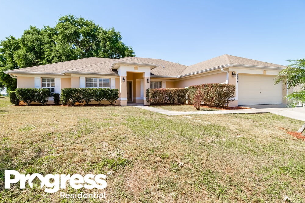 Foto principal - 1309 Willow Wind Dr