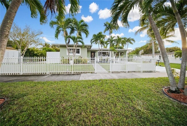 Foto del edificio - 300 NE 175th St