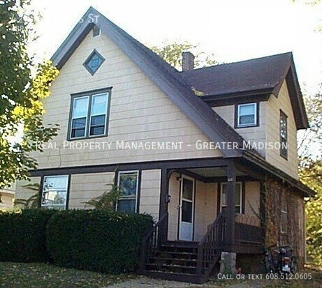 Primary Photo - Spacious 4 bedroom house near Camp Randall...