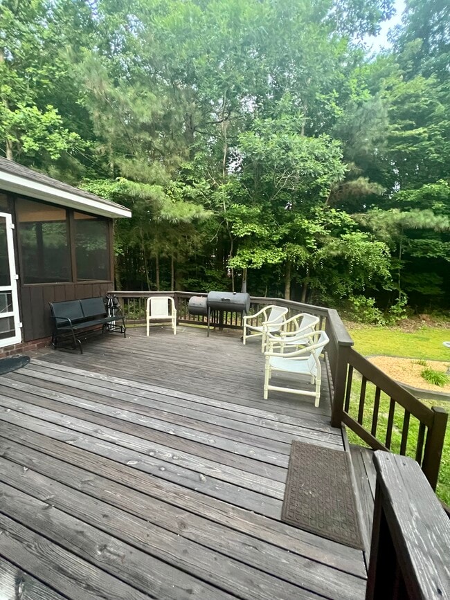 Building Photo - 22232 Haynes Ln