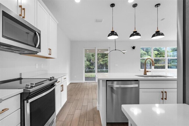 Foto del edificio - 1595 Evergreen Ter