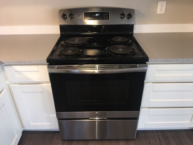 Foto del edificio - NW Reno 1 Bedroom Apartment - Newly Remodeled/1 Pet Friendly/Private Patio