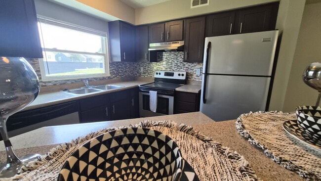 Interior Photo - Orchard of Landen