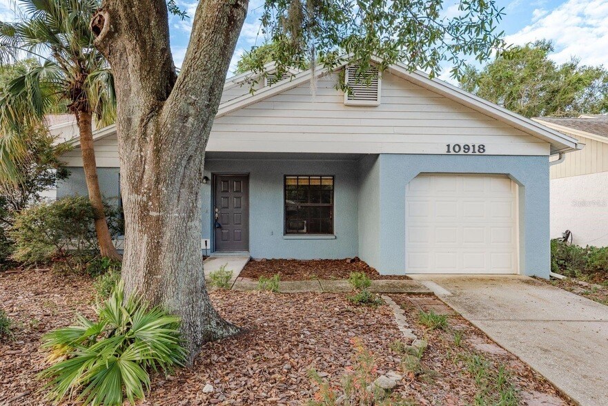 Foto principal - 10918 Freemont Dr