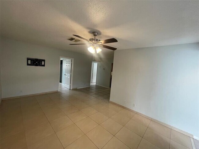 Foto del edificio - 331 SW 15th St