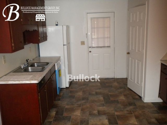 Foto del edificio - Lville: 2/2 Ranch Duplex