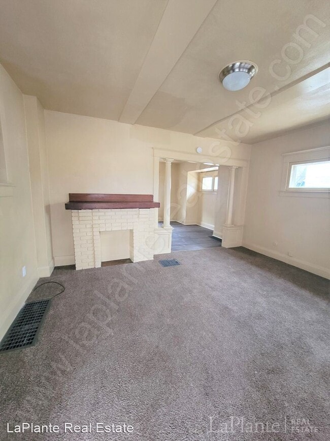 Building Photo - 2 br, 1 bath House - 948 White St.