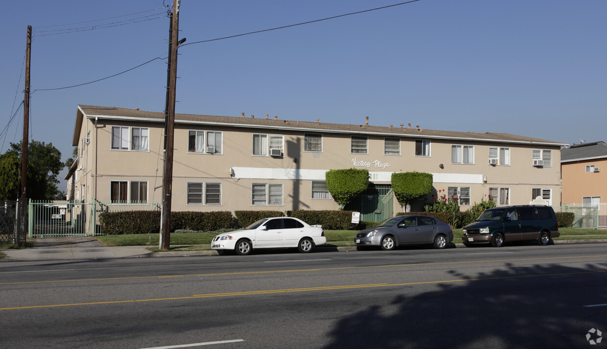 Building Photo - Victory  Plaza Apartments