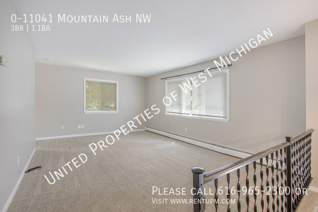 Building Photo - Available Now | 3 Bedroom 1.5 Bath Duplex ...