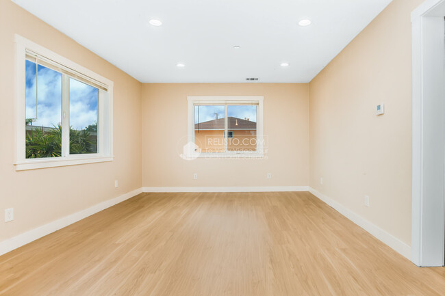 Foto del edificio - 3755 39th Ave