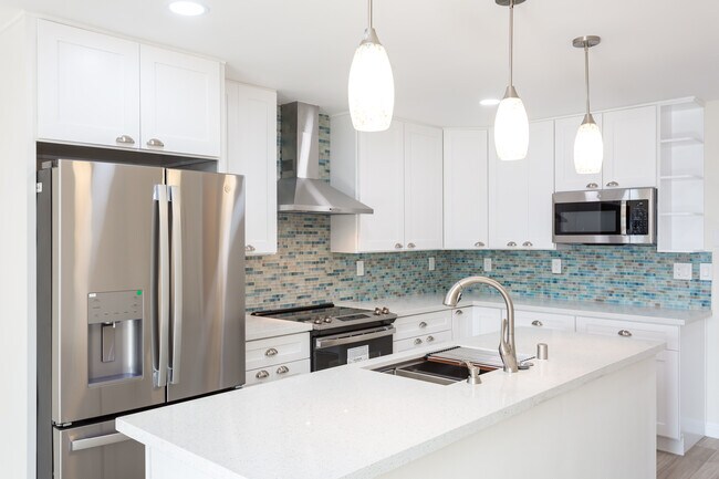 Foto del edificio - 2222 Carmel Valley Road