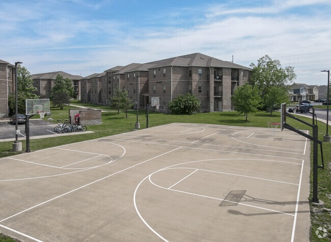 Basketball Court - Station 21 Apartments