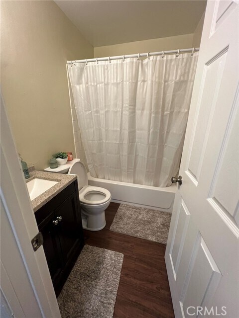 Foto del edificio - 221 N San Gabriel Ave