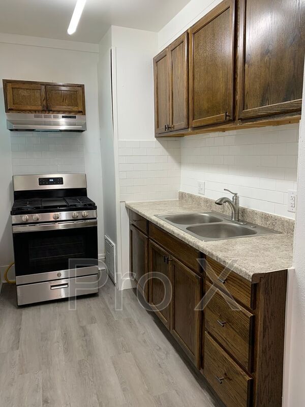 Foto del edificio - 609 W 9th St