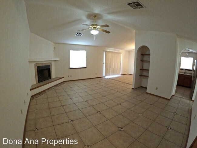 Foto del edificio - 3 br, 2 bath House - 4991 Galina Dr.